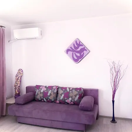 Adriana إيفوري نورد