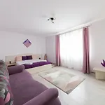 Adriana 3*