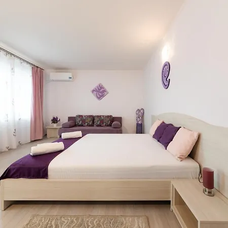 Adriana Ефоріє-Норд