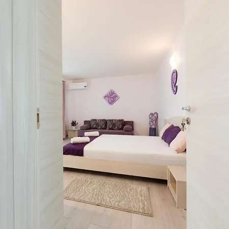 Adriana 3* 데포리노드