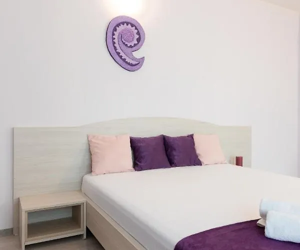 Guest house Adriana 3*