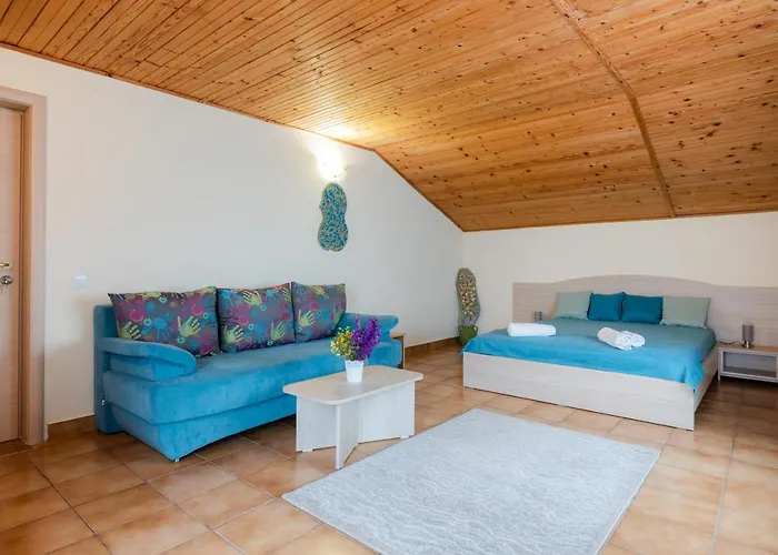 Guest house Adriana 3*